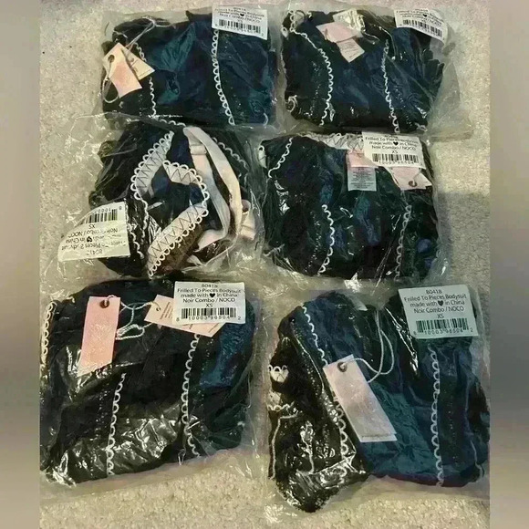 Nwt we are HAH frilled to pieces bodysuit - Picture 4 of 6